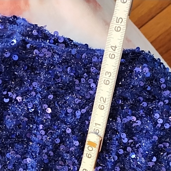 Sequin Mermaid Hem Gown - Picture 10 of 14